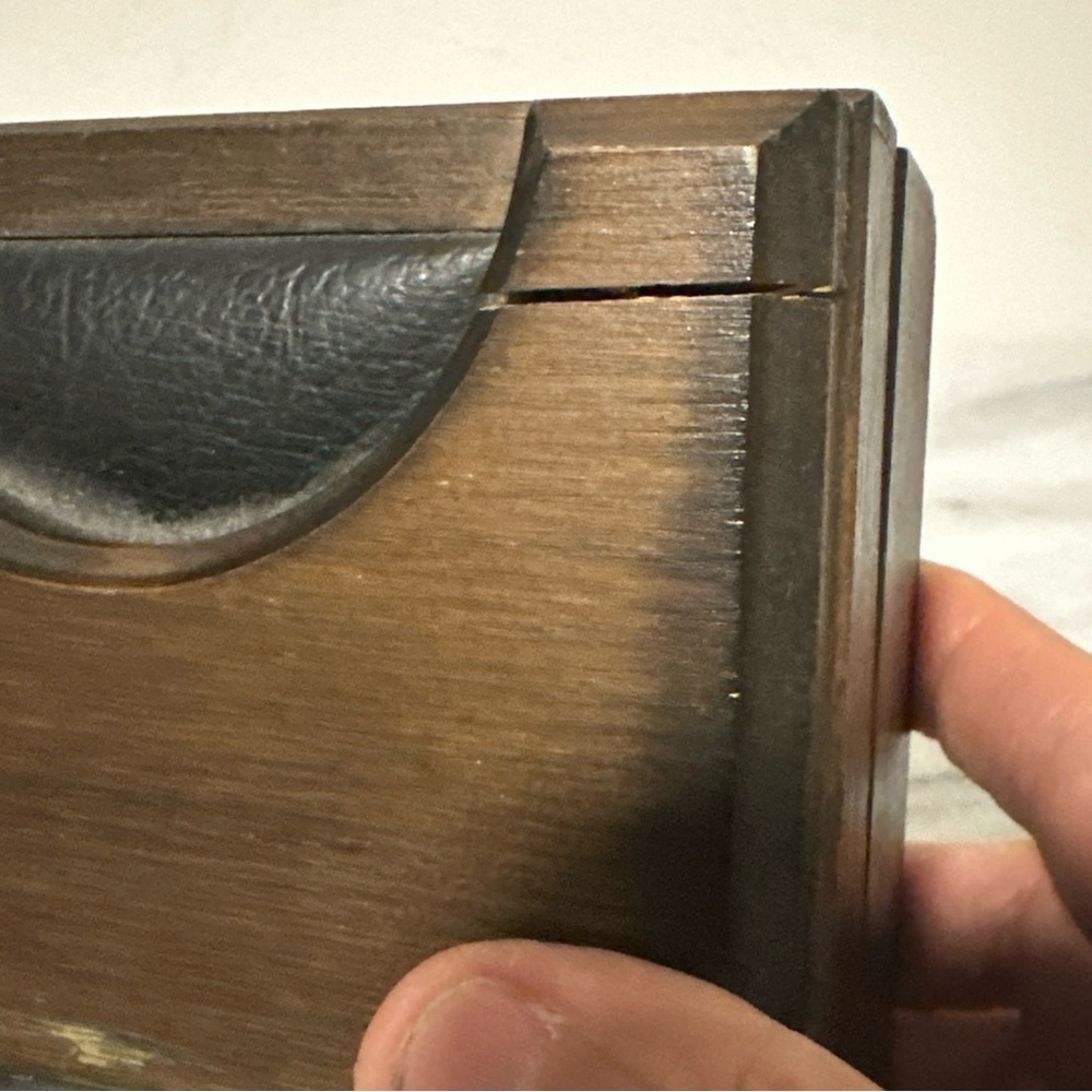 Wooden pirates chest jewelry Box sailboat/ sailboat wheel details - Picture 15 of 16